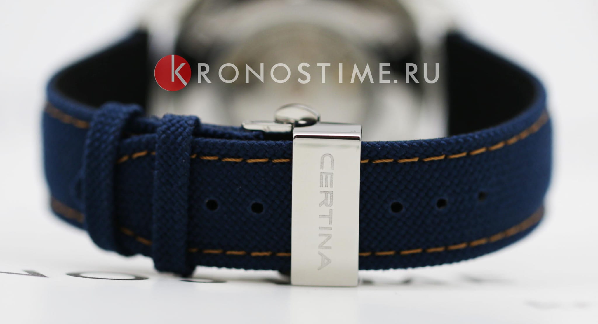 Certina C0324301804101 мужские часы застежка крупным планом